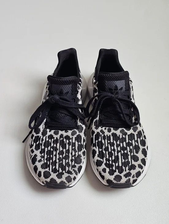 Adidas Swift Run Leopard Cheetah Print Alumina Black White Sneakers Women’s 8 - Picture 2 of 11